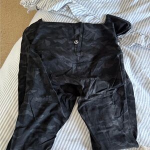 Lululemon Athletica Black Camo Leggings